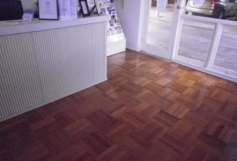 호텔 Kar Rama Motor Inn