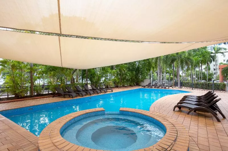 בית מלון כפרי Mantra On The Esplanade