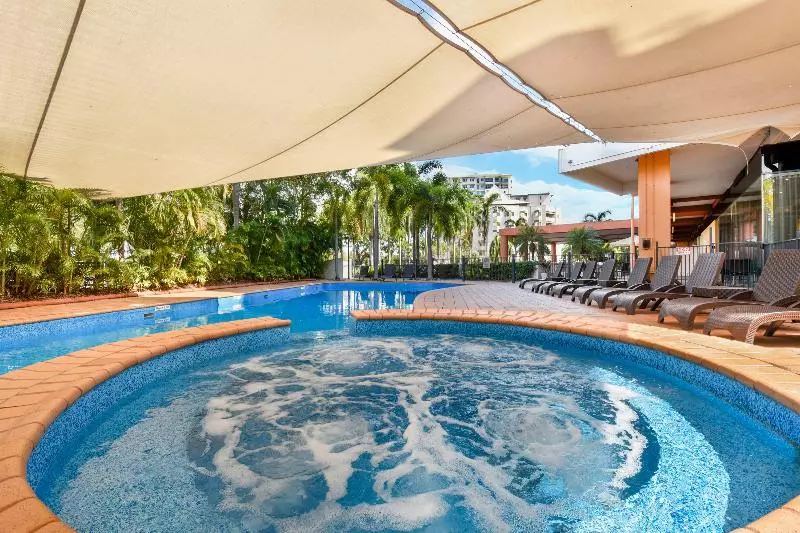 בית מלון כפרי Mantra On The Esplanade