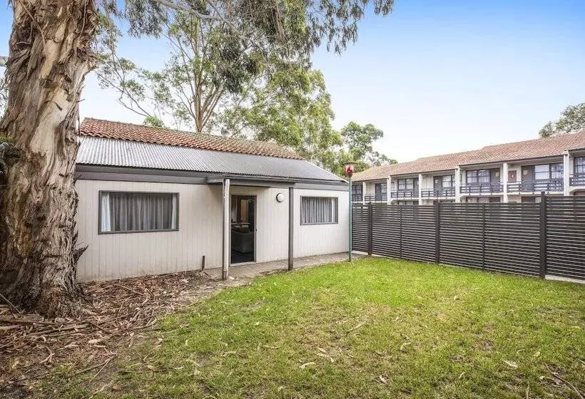 Nightcap At Ferntree Gully Hotel Motel