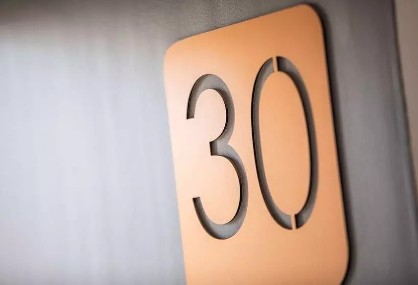 Nightcap At Ferntree Gully Hotel Motel