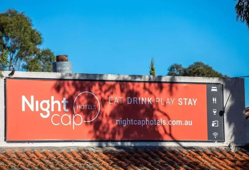 Nightcap At Ferntree Gully Hotel Motel