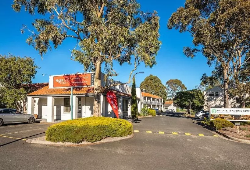 Nightcap At Ferntree Gully Hotel Motel