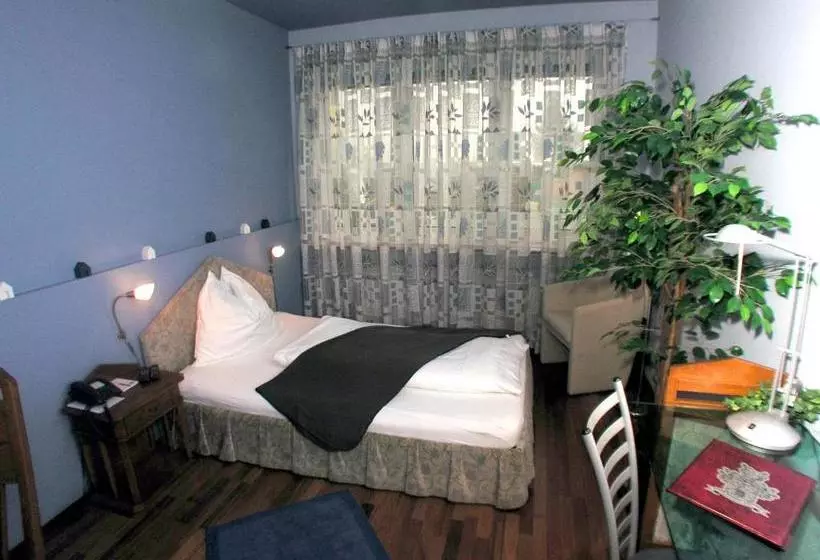 호텔 Restaurant Lauriacum