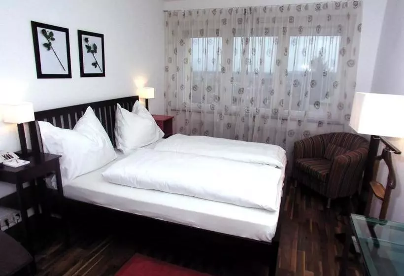 호텔 Restaurant Lauriacum