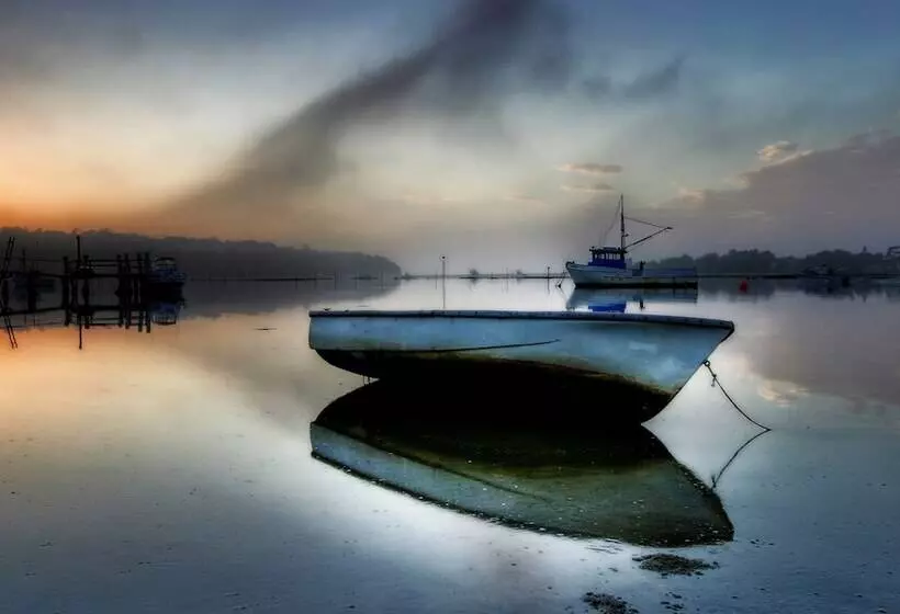 ホテル Sapphire Waters Motor Inn