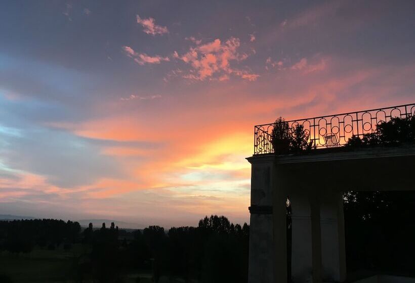 فندق Schloss Ernegg