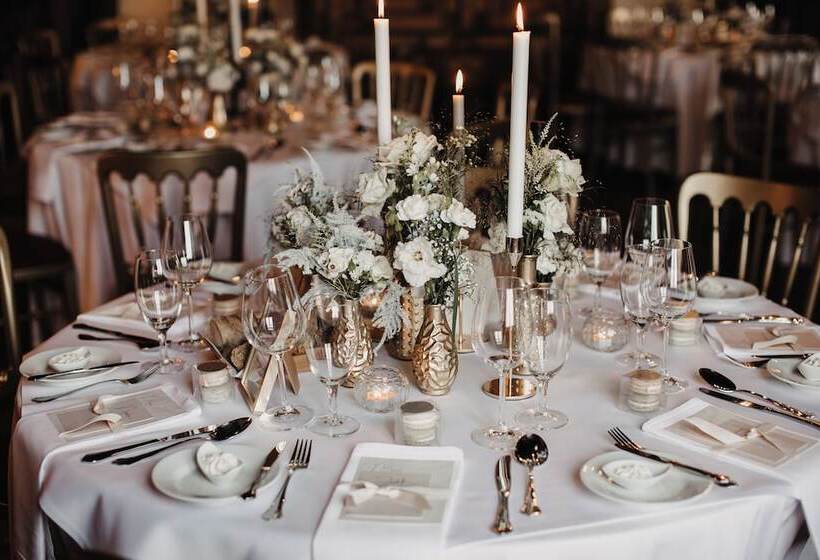 فندق Schloss Ernegg