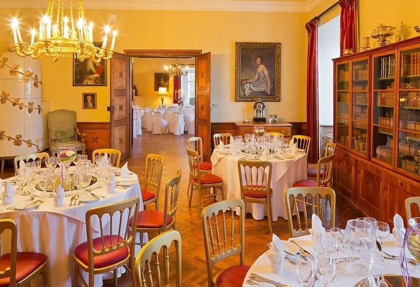 فندق Schloss Ernegg