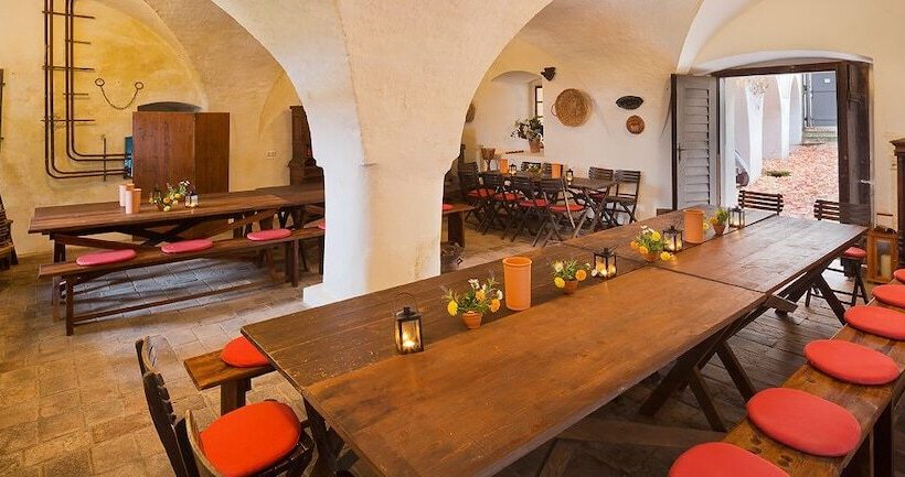 فندق Schloss Ernegg