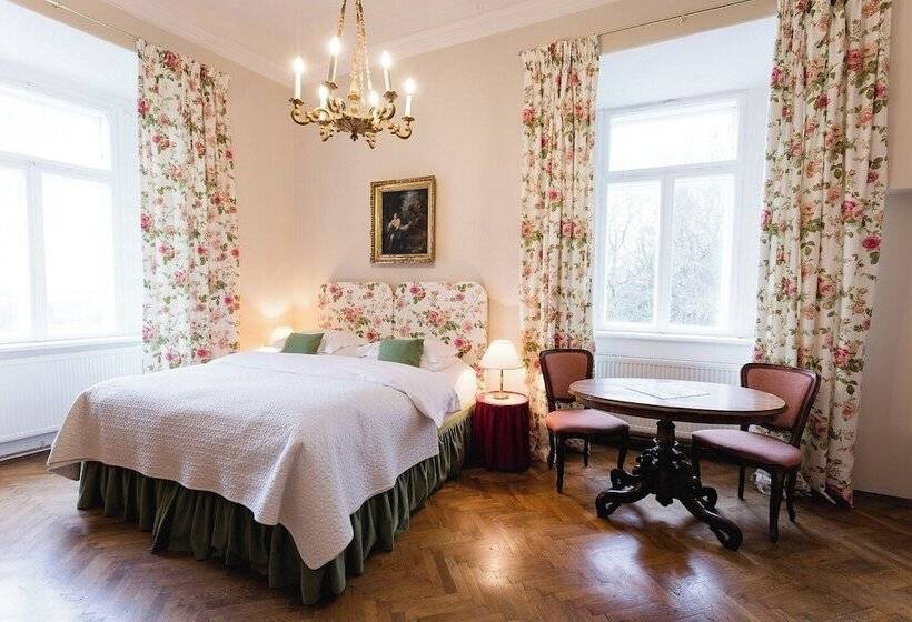 فندق Schloss Ernegg