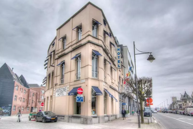 فندق Antigone