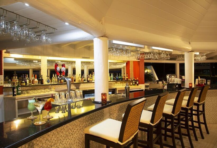 هتل The Club Barbados All Inclusive Adults Only