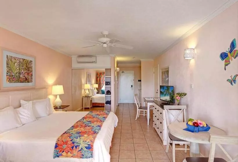 استراحتگاه Butterfly Beach