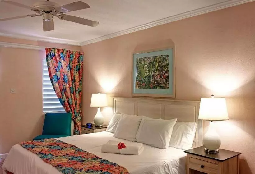 استراحتگاه Butterfly Beach