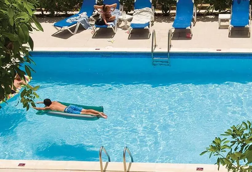 استراحتگاه Butterfly Beach