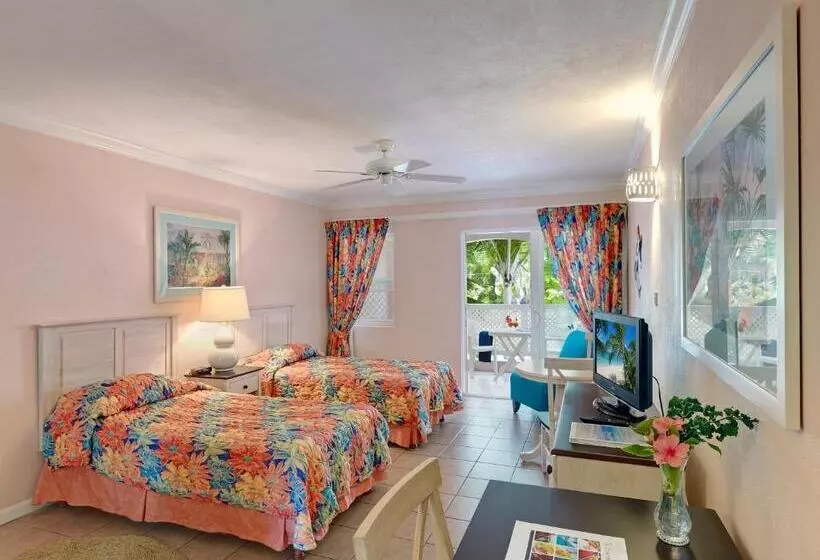 استراحتگاه Butterfly Beach