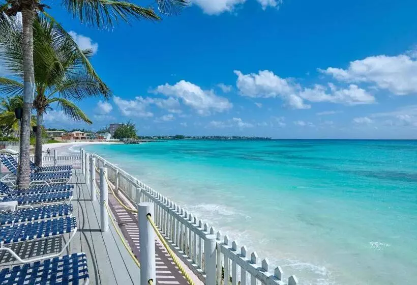 استراحتگاه Butterfly Beach