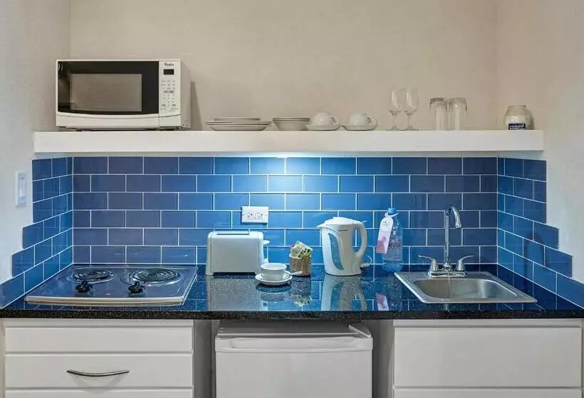 استراحتگاه Butterfly Beach