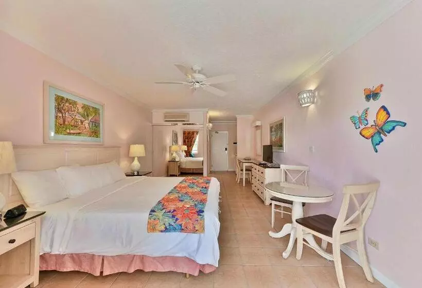 استراحتگاه Butterfly Beach