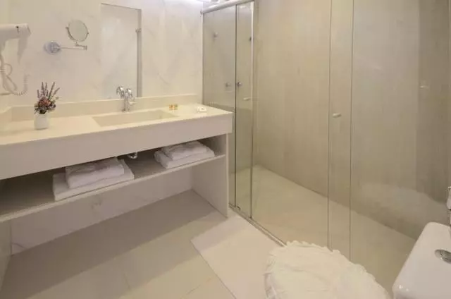 Отель Angra Boutique