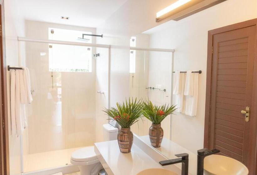 هتل Angra Boutique