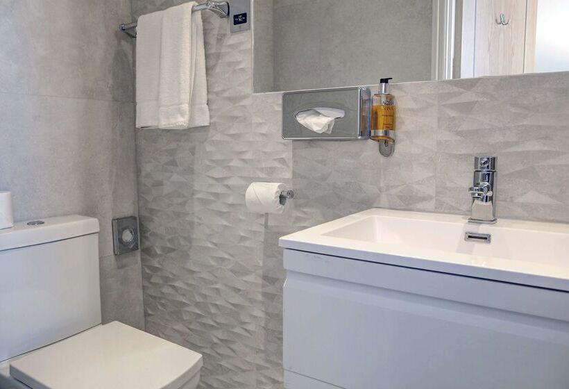 هتل Best Western Buckingham Palace Rd