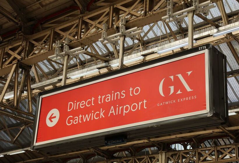 هتل Best Western Buckingham Palace Rd