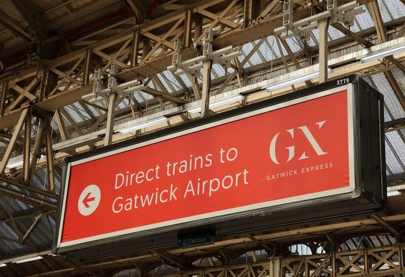 هتل Best Western Buckingham Palace Rd