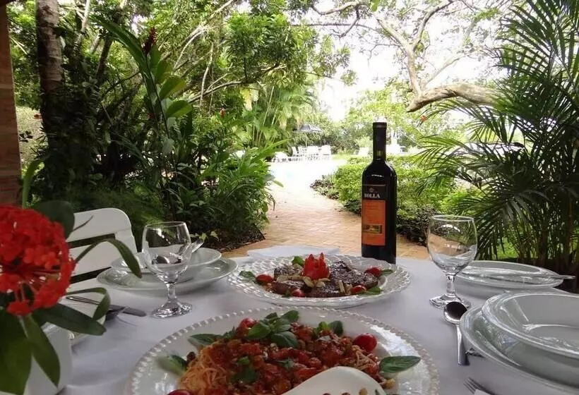 هتل Pousada Maranduba