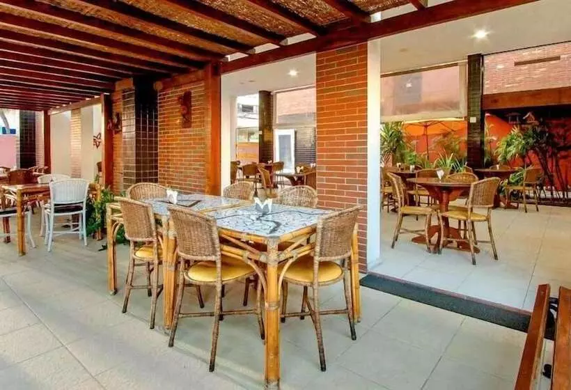 בית מלון כפרי Ritz Plazamar