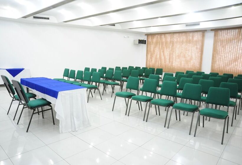 هتل Euro Suite São Paulo By Nacional Inn   A 600 Metros Da Rua 25 De Março