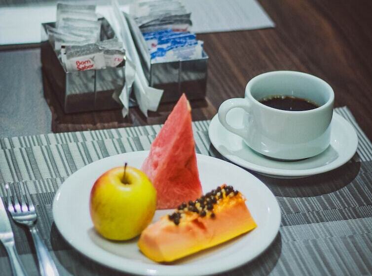 هتل Euro Suite São Paulo By Nacional Inn   A 600 Metros Da Rua 25 De Março