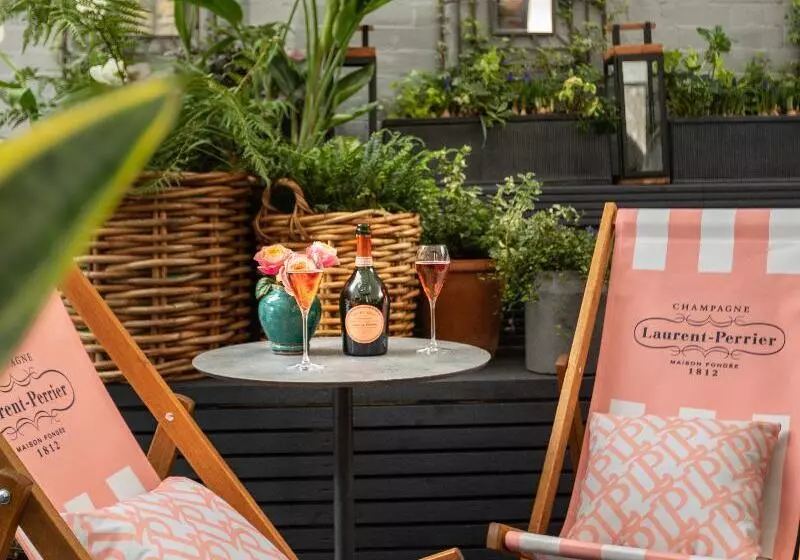 11 Cadogan Gardens And The Apartments By Iconic Luxury Hotels