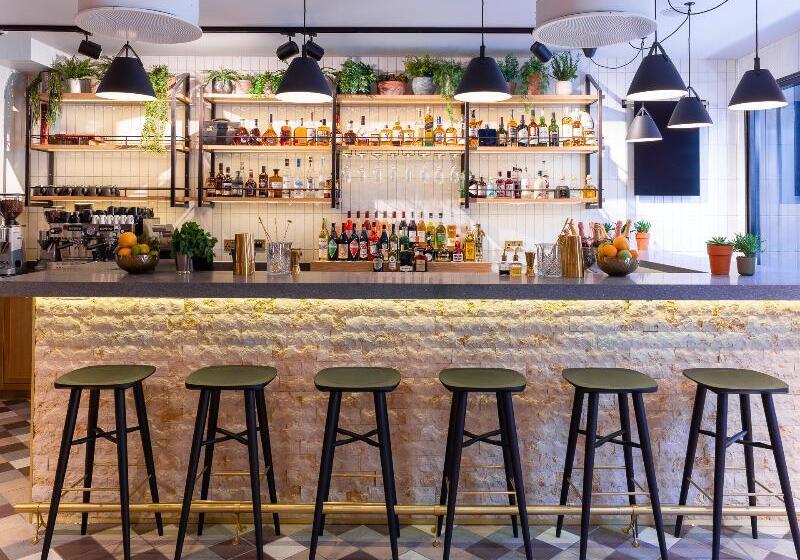 11 Cadogan Gardens And The Apartments By Iconic Luxury Hotels