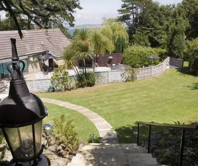 בית מלון כפרי Bourne Hall Country