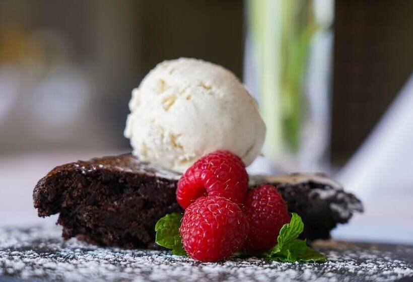 בית מלון כפרי Bourne Hall Country