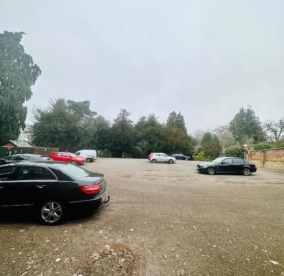 فندق Brownsover Hall