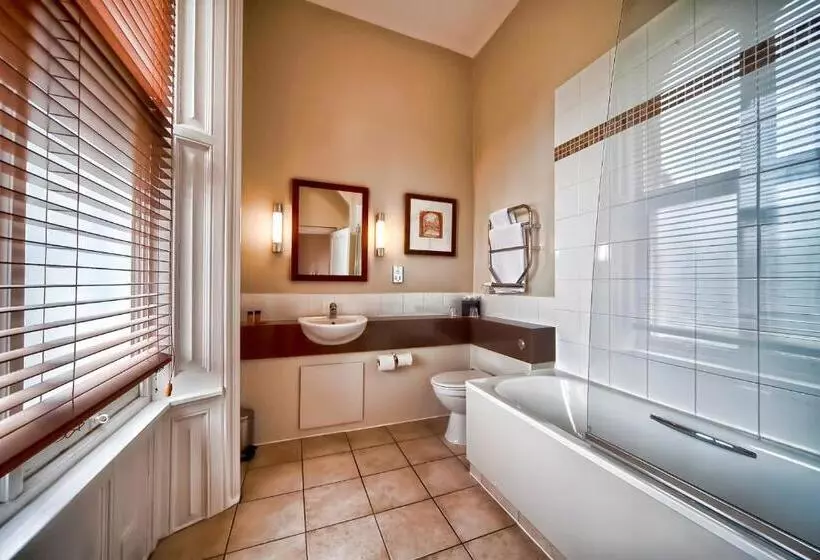 Отель Brownsover Hall