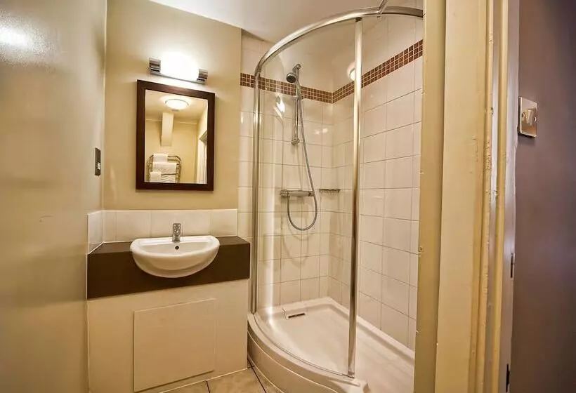 Отель Brownsover Hall