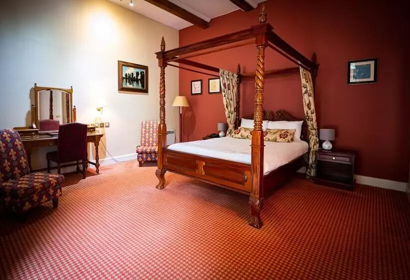 Отель Brownsover Hall