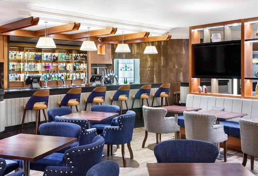 Delta Hotels By Marriott Cheltenham Chase