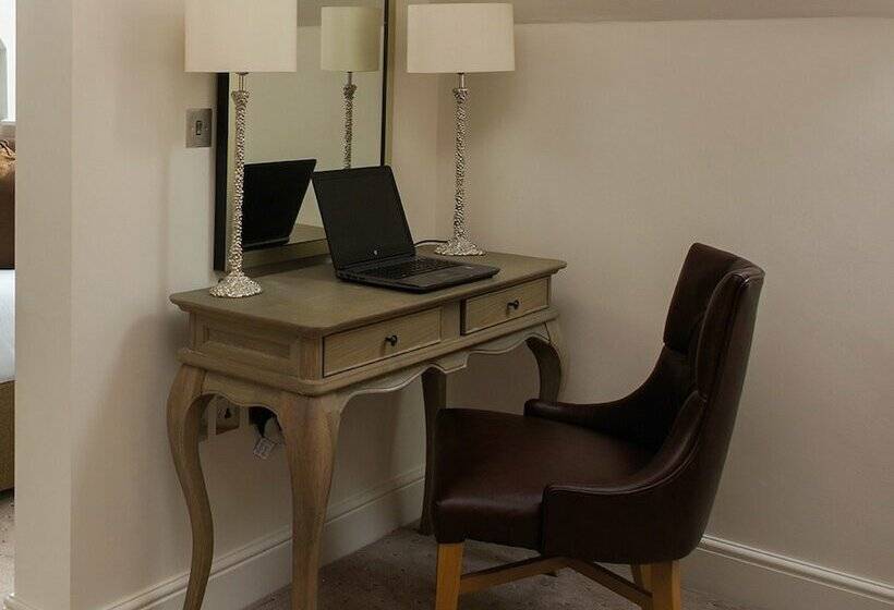 בית מלון כפרי Fawsley Hall