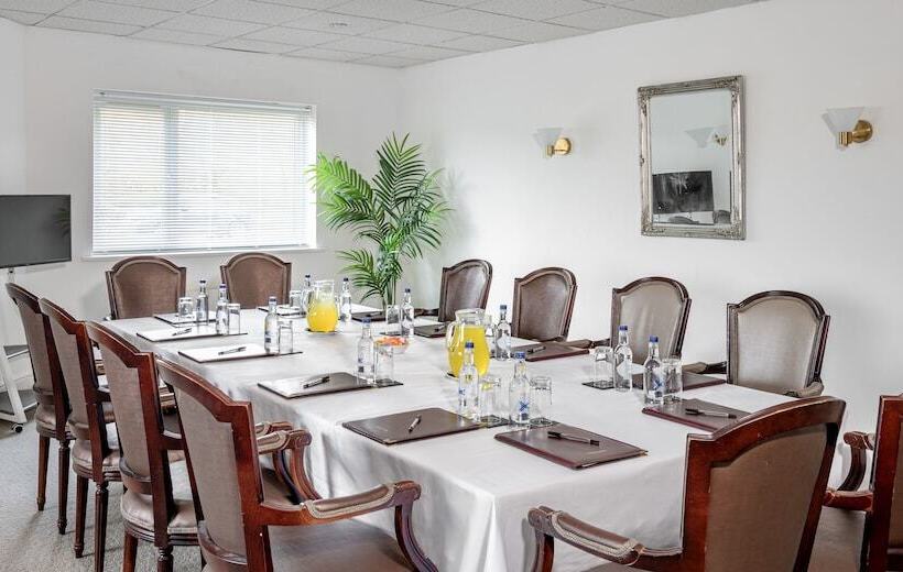 בית מלון כפרי Foxfields Country