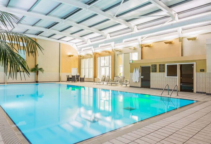 فندق Gleddoch Golf & Spa Resort