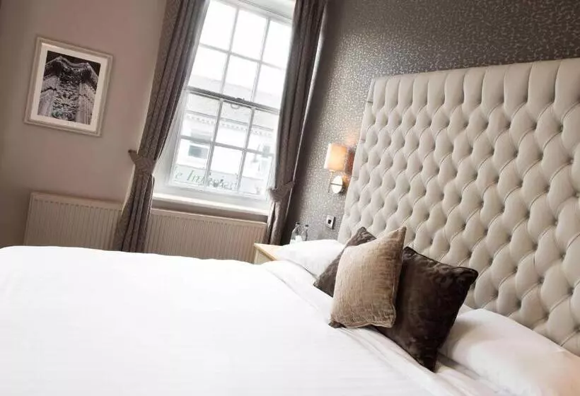 ホテル The County