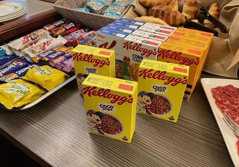 Отель The Dog & Partridge Country Inn