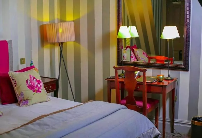 Hotelli The Fox Club London