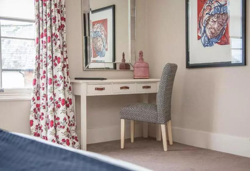 Отель The Grosvenor Arms