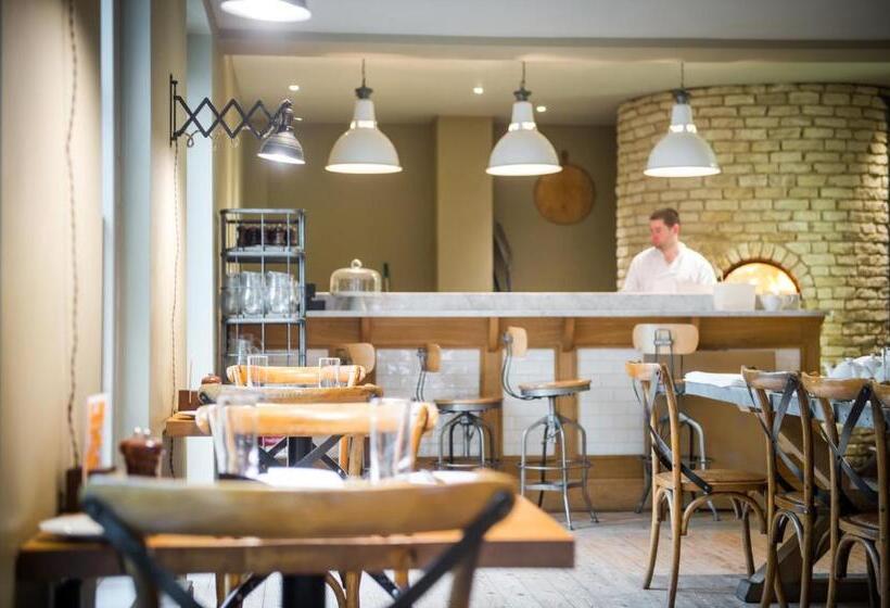 호텔 The Grosvenor Arms